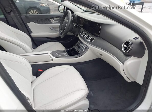 W1KZF8DBXNB085558 2022 MERCEDES-BENZ E-CLASS White Front interior view