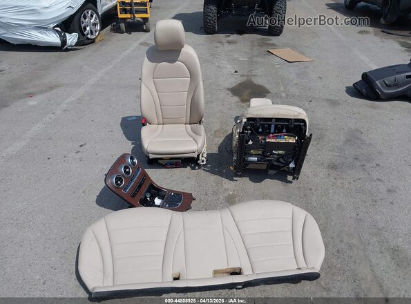 W1N0G8EB6LF805841 2020 MERCEDES-BENZ GLC 300 Blue Սարքավորումների վահանակի տեսք