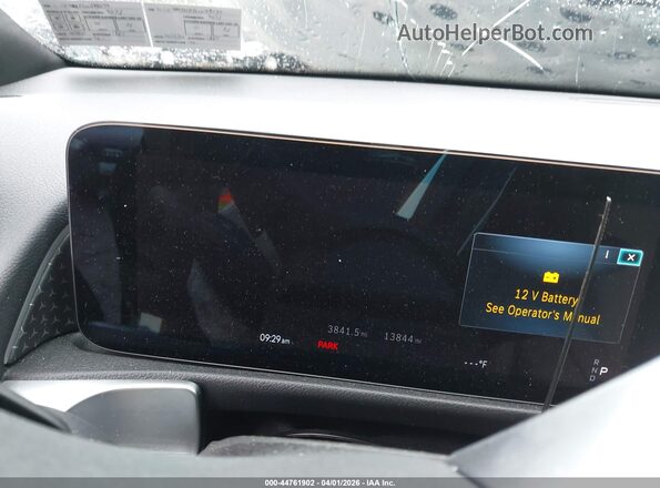W1N4M4HB3SW398039 2025 MERCEDES-BENZ GLB-CLASS White Vista de los asientos traseros