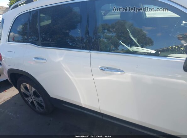 W1N9M0CB2RN095923 2024 MERCEDES-BENZ EQB 250 SUV White Սալոնի 360 աստիճան տեսք