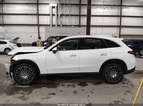 W1NKM4HB0SF361084 2025 MERCEDES-BENZ GLC 300 Белый Вид задней части салона