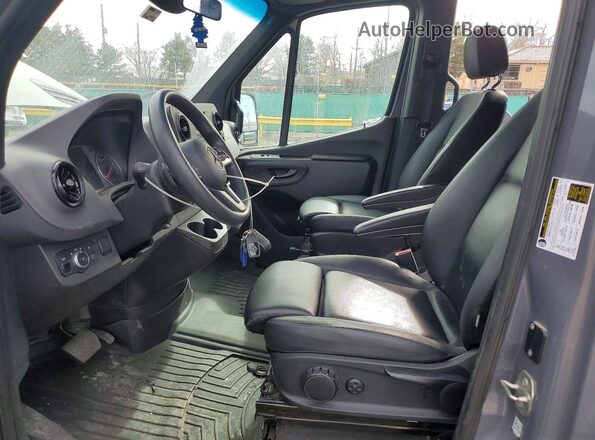 W1W4ECHY1MT080934 2021 MERCEDES-BENZ SPRINTER Gray Вид салону спереду