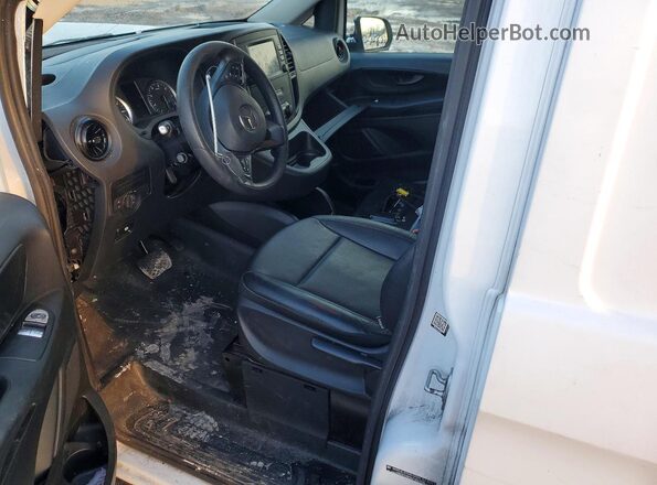 W1YV0CEY7P4243471 2023 MERCEDES-BENZ METRIS White Widok wnętrza z przodu