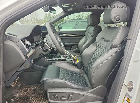 WA134AFY9P2147642 2023 AUDI SQ5 White Widok wnętrza z przodu