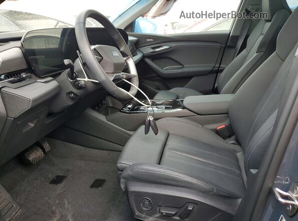 WA134BGF6SA004200 2025 AUDI OTHER Gray წინა სალონის ხედი