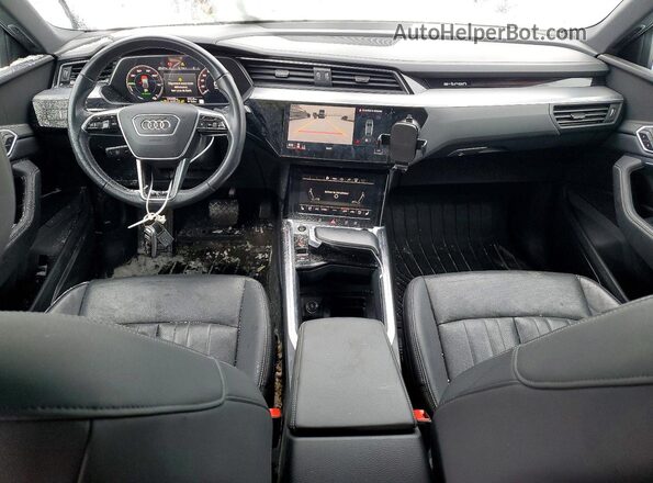 WA13AAGE1PB007310 2023 AUDI E-TRON Gray Vista del salpicadero