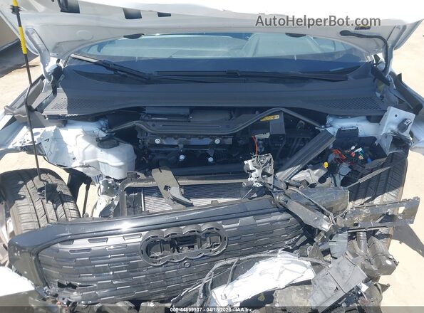 WA13UBFZ5RP065122 2024 AUDI Q4 White Вид ззаду