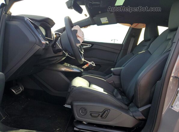 WA13UBFZ5SP044390 2025 AUDI Q4 Gray 