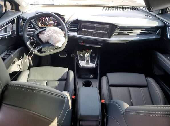 WA13UBFZ5SP044390 2025 AUDI Q4 Gray 