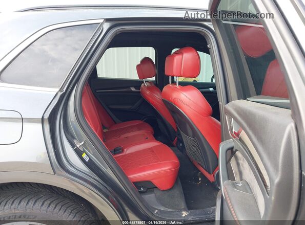 WA1A4AFY9J2063237 2018 AUDI SQ5 Серый 