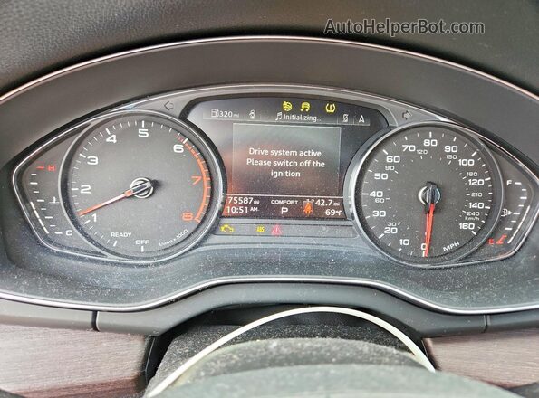 WA1AAAFY3M2033356 2021 AUDI Q5 White Vista del cuadro de instrumentos
