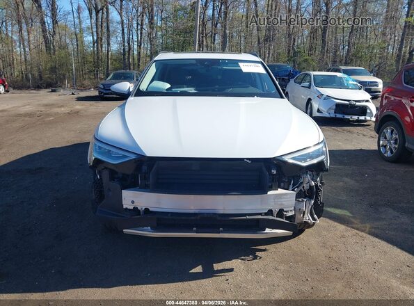 WA1AAAGE0MB031665 2021 AUDI E-TRON White Vista interior trasera