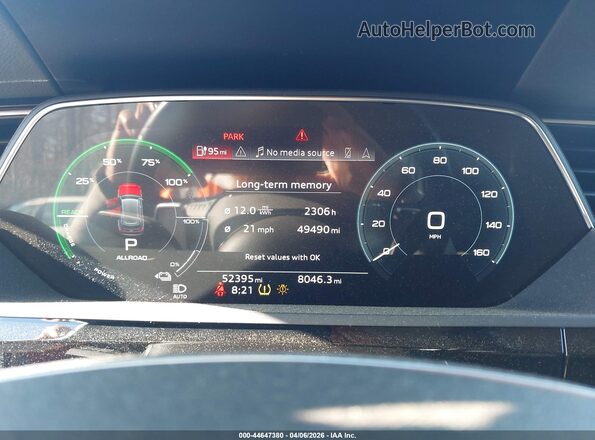 WA1AAAGE0MB031665 2021 AUDI E-TRON White Vista de los asientos traseros