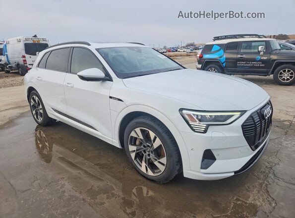WA1AAAGE9MB013133 2021 AUDI E-TRON White Передня права чверть