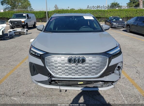 WA1ACBFZ2PP058040 2023 AUDI Q4 Gray Вид щитка приладів