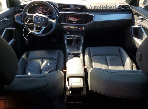 WA1AECF32L1002270 2020 AUDI Q3 Gray Widok deski rozdzielczej