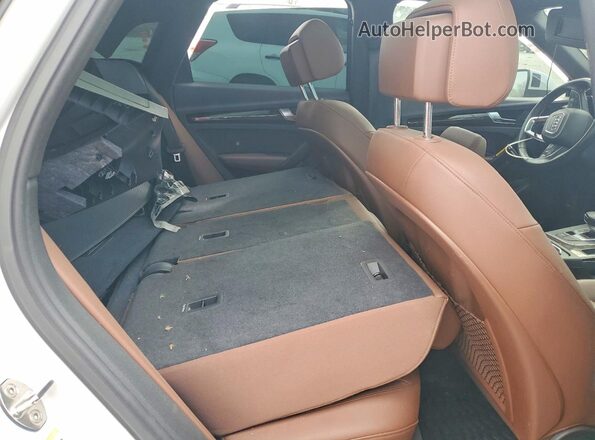 WA1ANAFY5K2108303 2019 AUDI Q5 White 