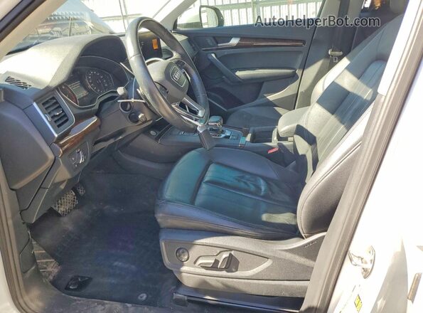 WA1ANAFY5K2113808 2019 AUDI Q5 White წინა სალონის ხედი