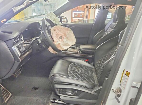 WA1AWBF74MD010963 2021 AUDI SQ7 Белый Вид салона спереди