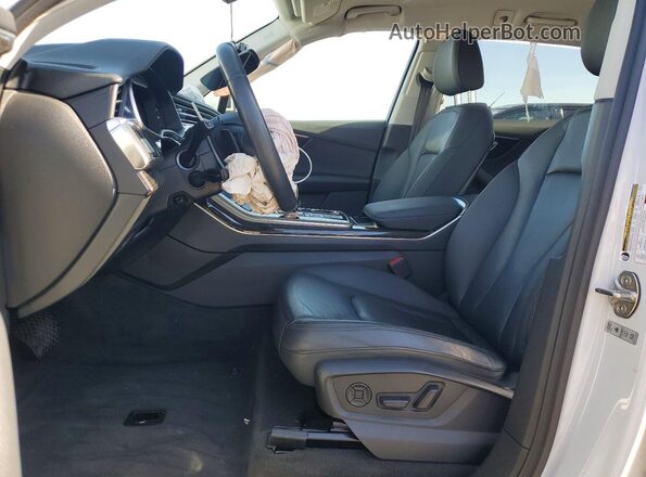 WA1AXBF73ND016851 2022 AUDI Q7 White Widok wnętrza z przodu