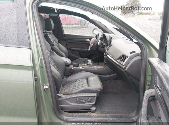 WA1B4AFY8R2119054 2024 AUDI SQ5 Зеленый 