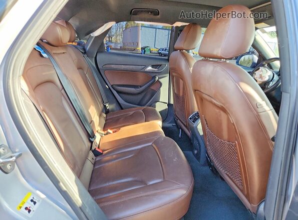 WA1BCCFS6JR016236 2018 AUDI Q3 Silver Rear seats view