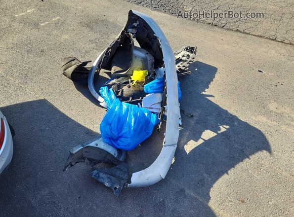WA1BCCFS6JR016236 2018 AUDI Q3 Silver Engine compartment view