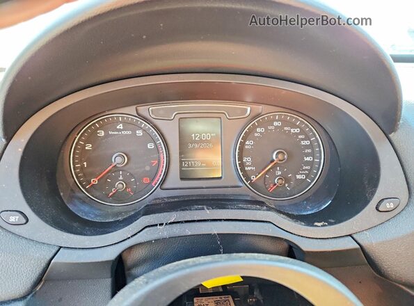 WA1BCCFS6JR016236 2018 AUDI Q3 Silver Instrument cluster view
