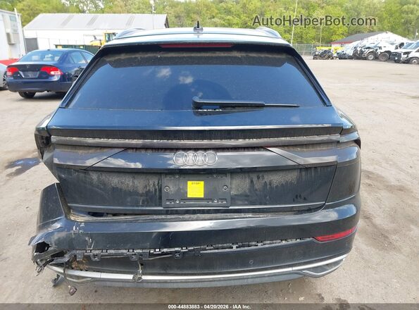 WA1BVAF13KD031832 2019 AUDI Q8 Black 