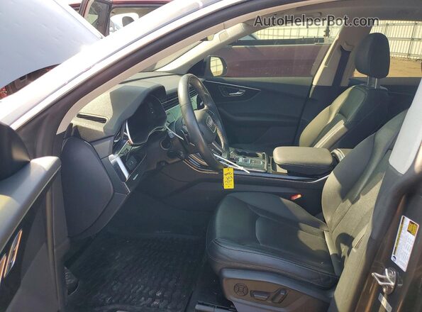 WA1BVAF15MD016994 2021 AUDI Q8 Charcoal Front interior view