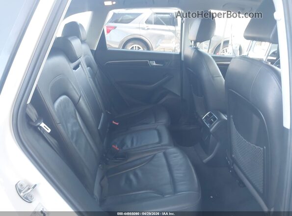 WA1C2AFP0HA098755 2017 AUDI Q5 Белый Вид наклейки с VIN-кодом