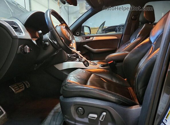 WA1CCAFP1HA006520 2017 AUDI SQ5 Угольный Вид салона спереди