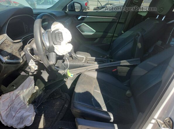 WA1DECF30L1123747 2020 AUDI Q3 White Вид салону спереду