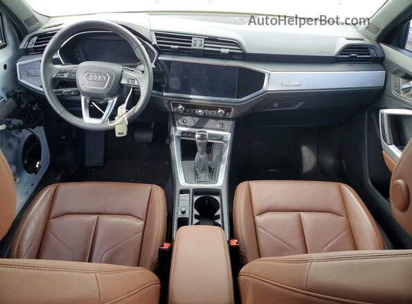 WA1DECF30M1042216 2021 AUDI Q3 White Vista del salpicadero