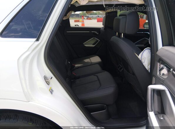 WA1DECF30R1171144 2024 AUDI Q3 Белый Вид наклейки с VIN-кодом