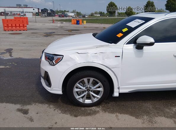 WA1DECF30R1171144 2024 AUDI Q3 Белый Вид спереди