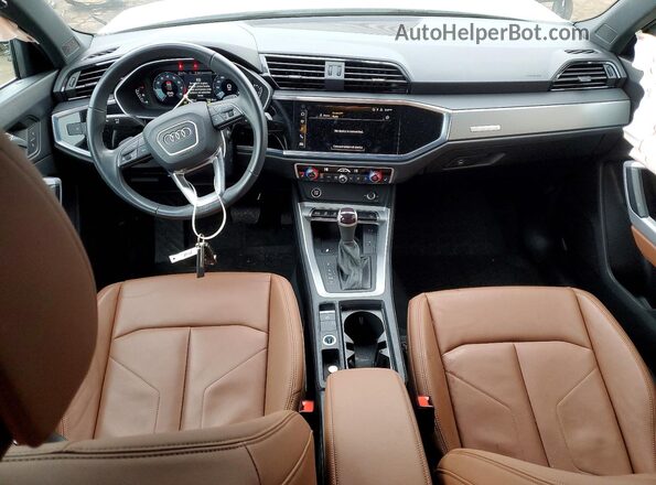 WA1DECF32R1062894 2024 AUDI Q3 White Вид панелі приладів