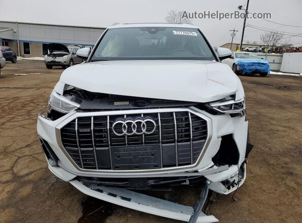 WA1DECF32R1062894 2024 AUDI Q3 White Вид спереду