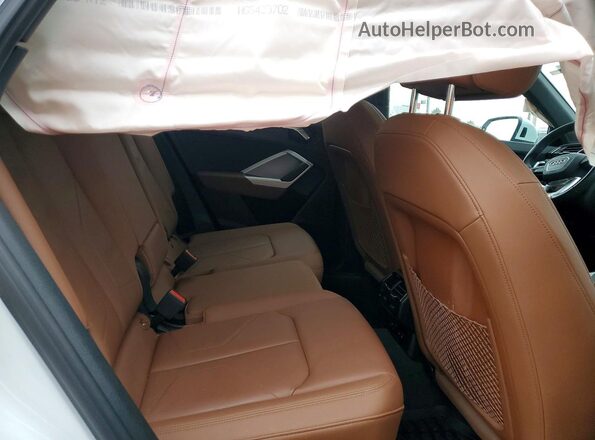 WA1DECF32R1062894 2024 AUDI Q3 White Вид задньої частини салону