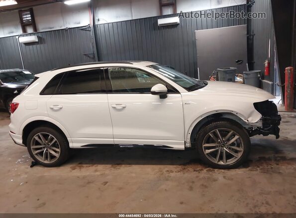 WA1DECF32S1027407 2025 AUDI Q3 White სალონის 360-გრადუსიანი ხედი