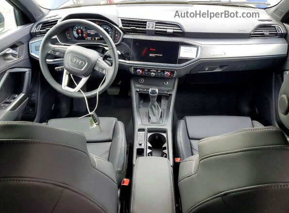 WA1DECF33S1008087 2025 AUDI Q3 Blue Dashboard view