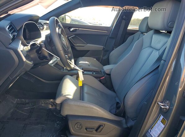 WA1DECF34S1005781 2025 AUDI Q3 Gray Вид салону спереду