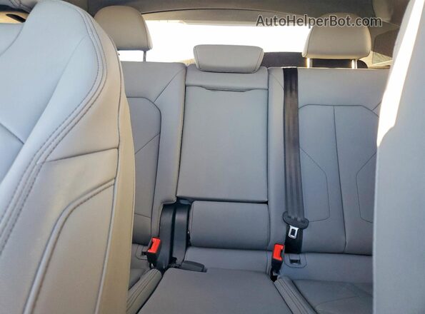 WA1DECF34S1005781 2025 AUDI Q3 Gray Вид задніх сидінь