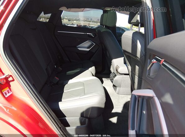 WA1DECF35R1102644 2024 AUDI Q3 Red Вид наклейки з VIN-кодом