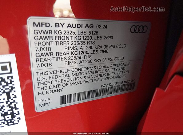 WA1DECF35R1102644 2024 AUDI Q3 Red Вид підкапотного простору