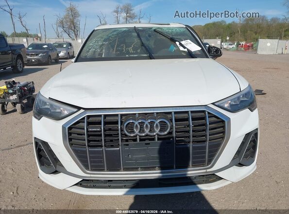 WA1DECF36M1028272 2021 AUDI Q3 White Widok deski rozdzielczej