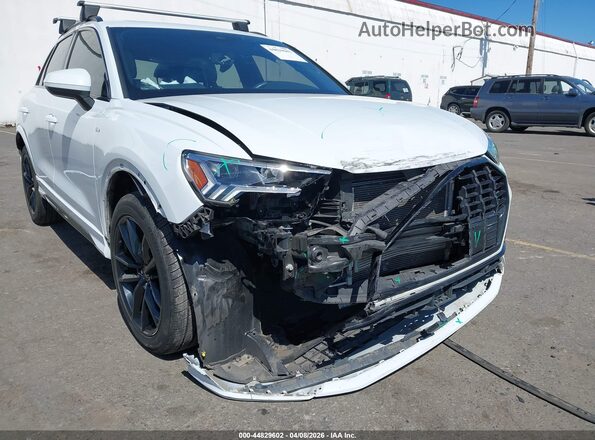 WA1DECF36P1112077 2023 AUDI Q3 White Вид спереду