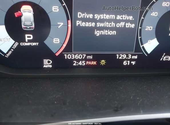 WA1DECF37M1056131 2021 AUDI Q3 Gray Widok tylnych siedzeń
