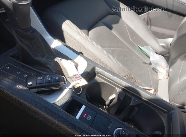 WA1DECF37M1056131 2021 AUDI Q3 Gray Widok deski rozdzielczej