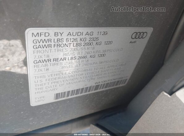 WA1DECF37M1056131 2021 AUDI Q3 Gray Widok komory silnika